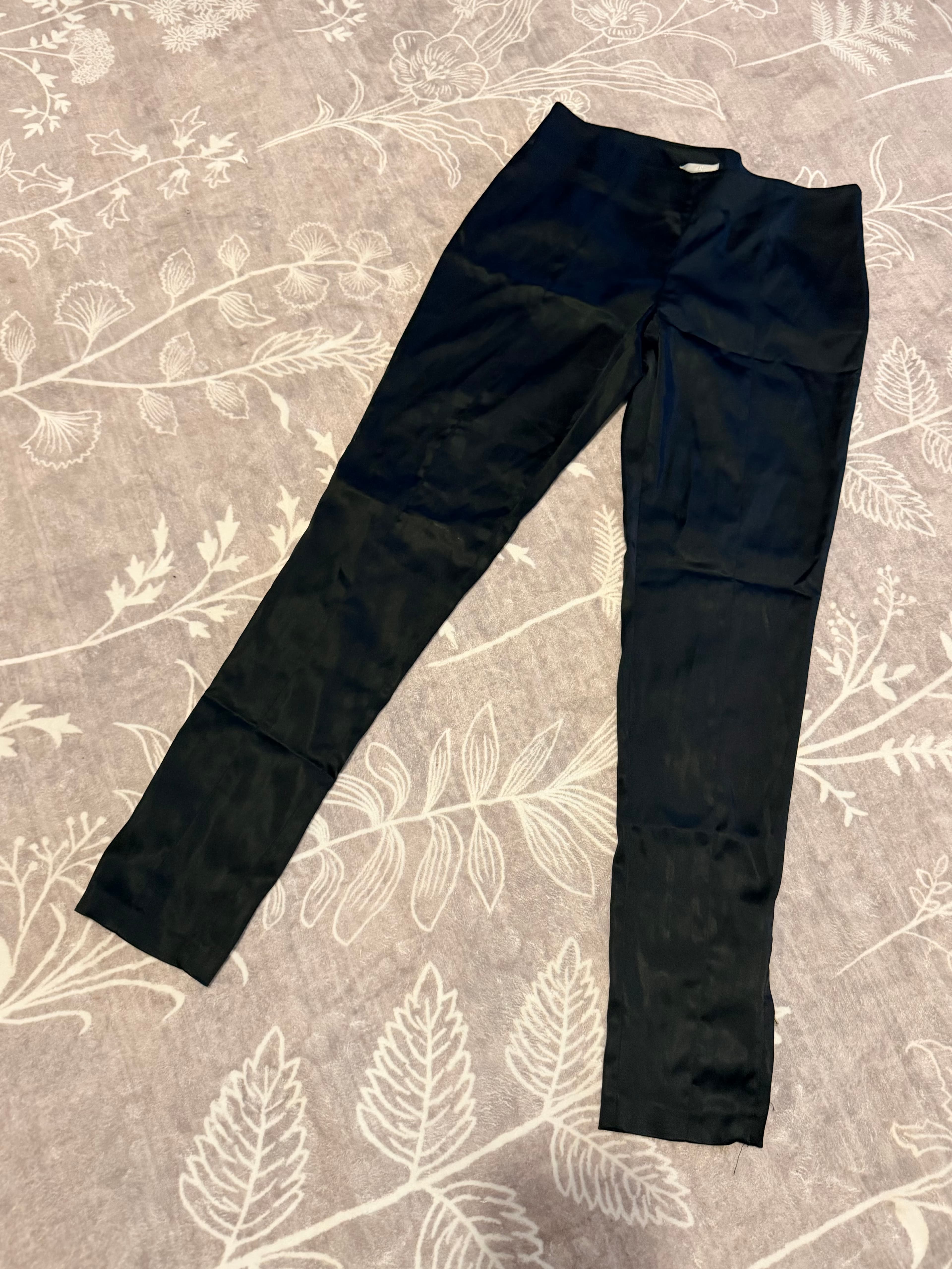 H&M black satin skinny pants with ankle zip size 10